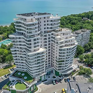https://luxury-appartments-alix.burgashotels.net