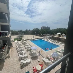 Dilov In Yalta Nisipurile de Aur
